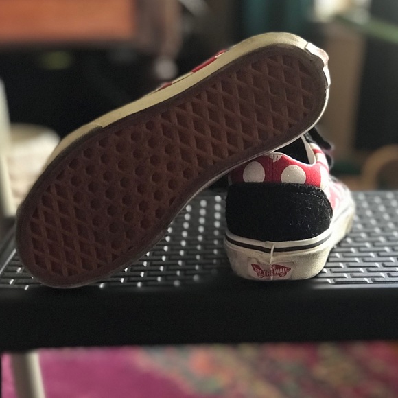 Vans - Picture 4 of 6